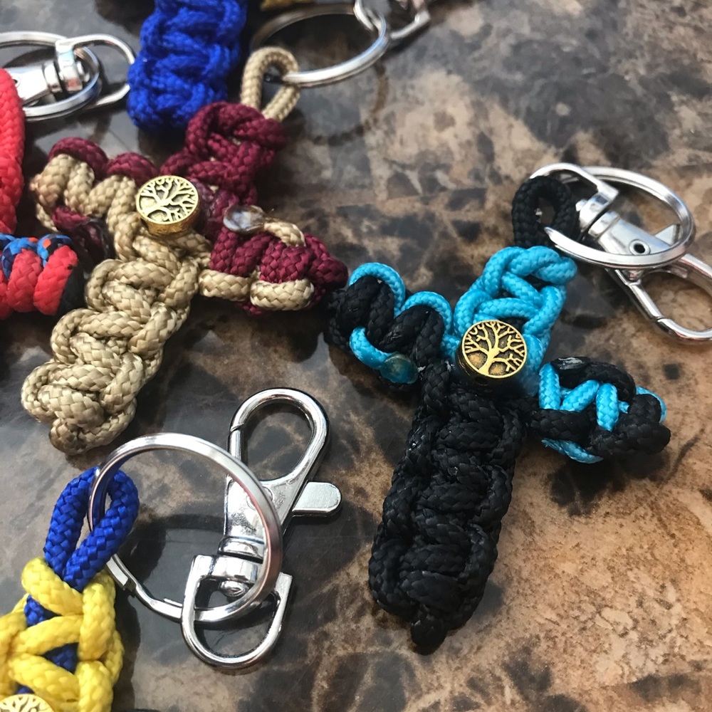 Paracord Survival Cross  3/$15 4/$20 5/$25 6/$30